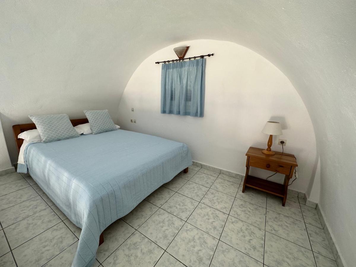 Hotel Paradisos Oia Exterior photo