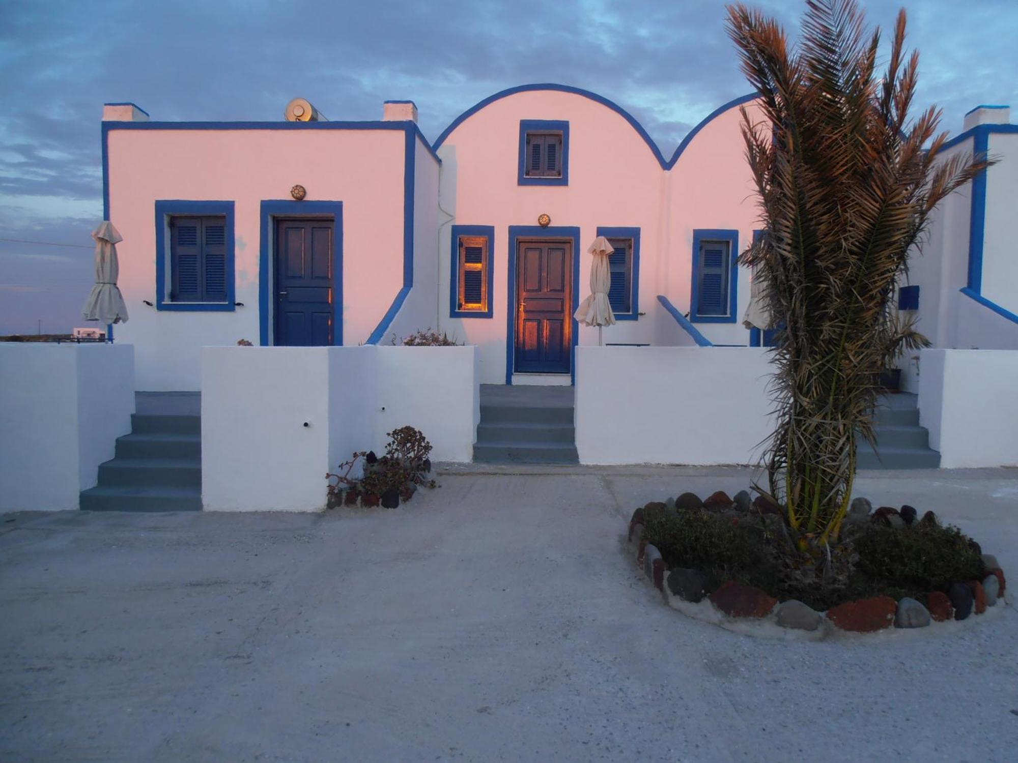 Hotel Paradisos Oia Exterior photo