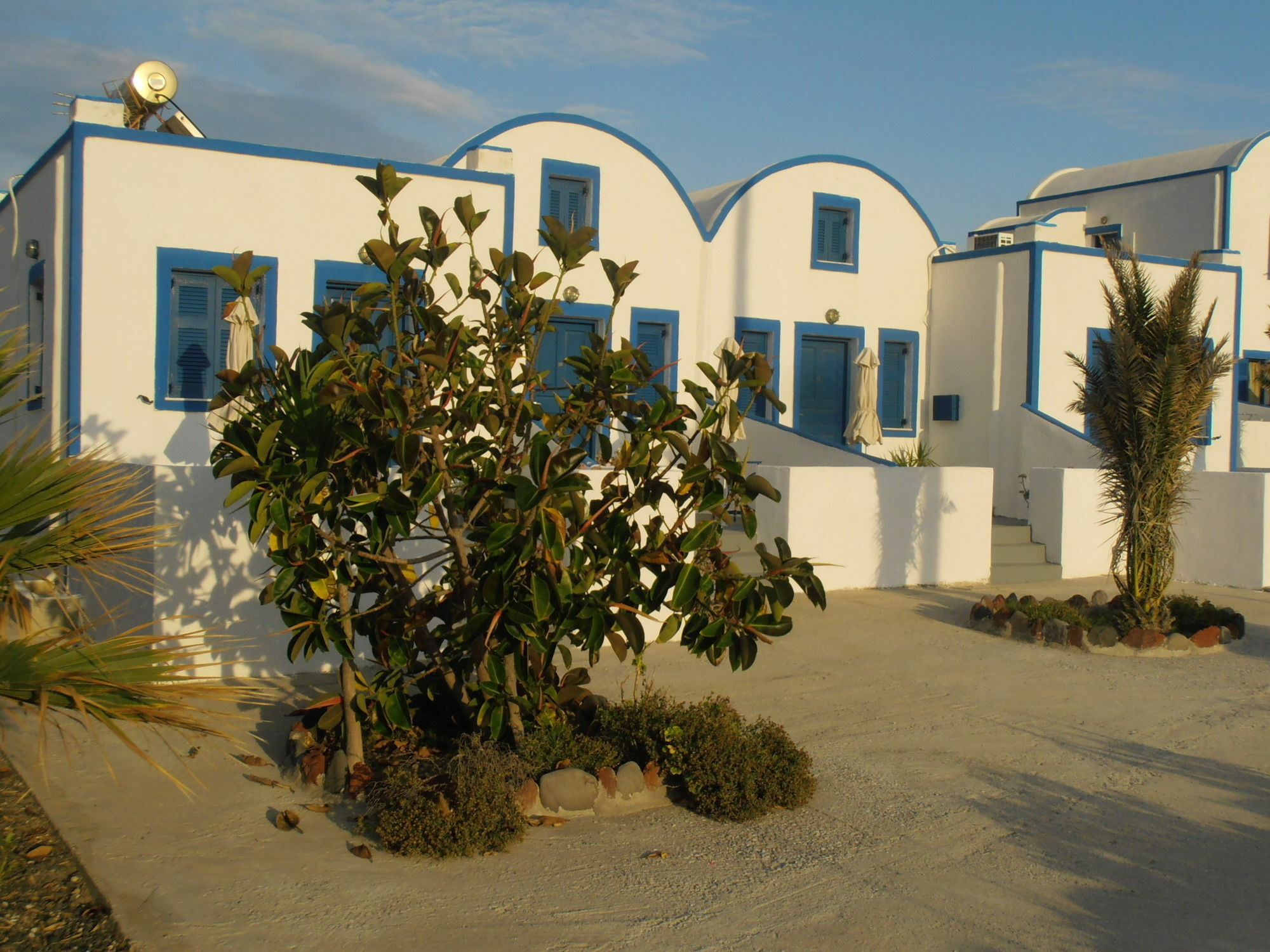 Hotel Paradisos Oia Exterior photo